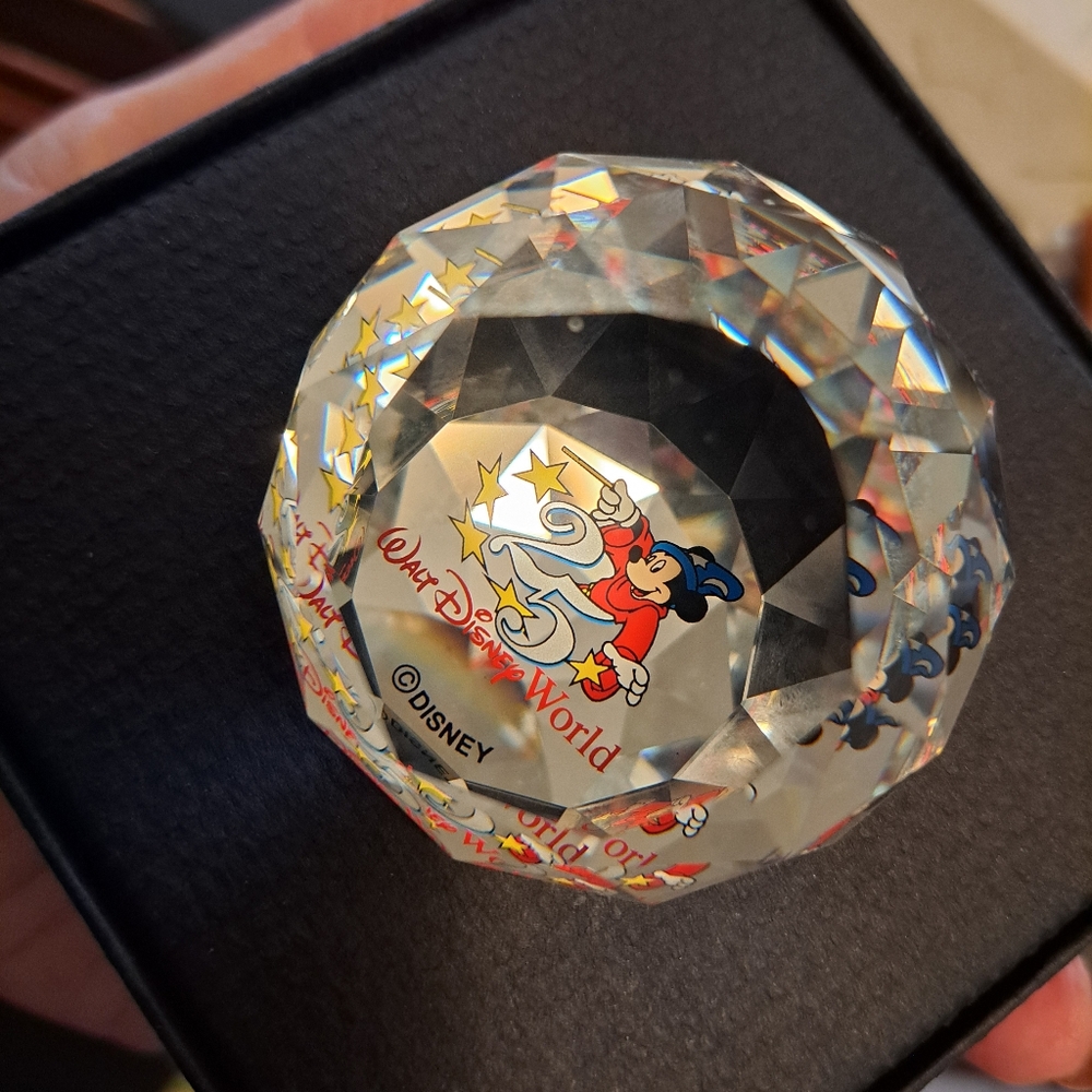 Swarovski Walt Disney World 25th Anniversary Paperweight In Box Pristine